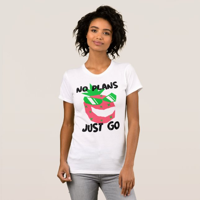 Camiseta Sem Planos Apenas Viaje Sozinho (Frente Completa)