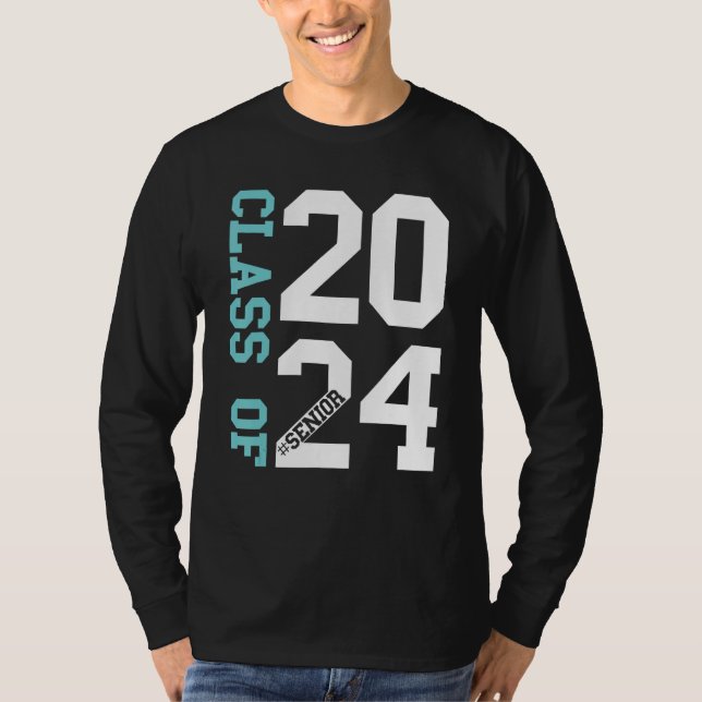 Camiseta Senior 2024 Class of 2024 First Day Or Graduation  (Frente)