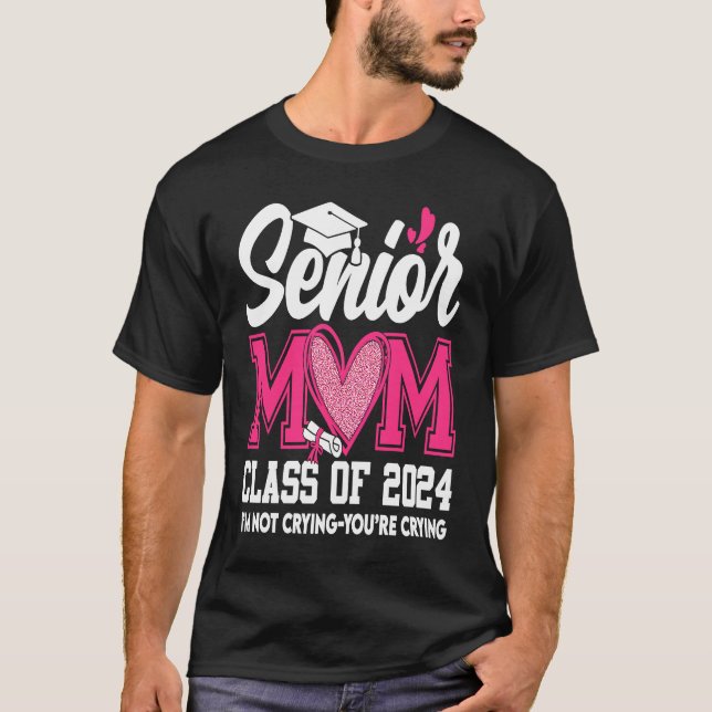 Camiseta Senior Mom Class Of 2024 24 Graduate Heart Graduat (Frente)