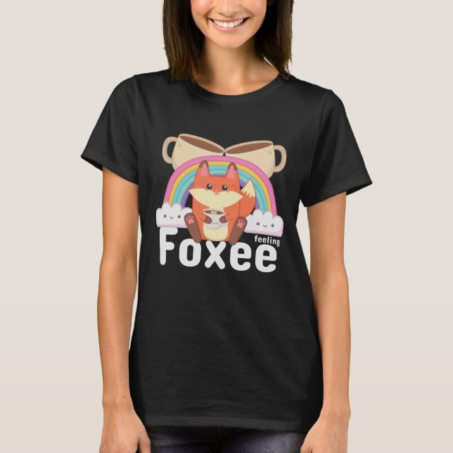 Camiseta Sentindo-me Foxee Fofa Kawaii Café de Raposa (Frente)