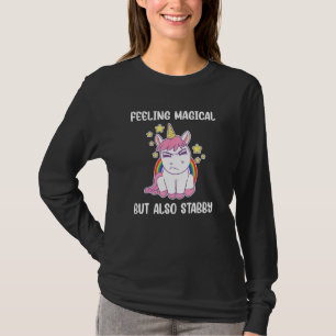 Camiseta Sentindo-Se Mágico, Mas Também Esfaqueado Pelo Rai