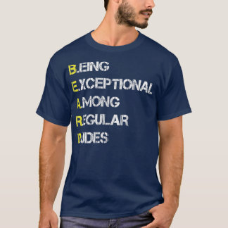 Camiseta Ser excepcional entre os homens regulares t