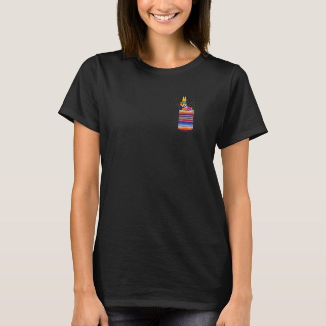 Camiseta Serape Pocket Pinata Mexicana Fiesta Não É Real (Frente)
