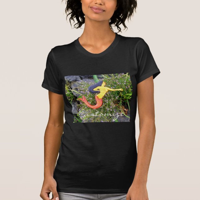 Camiseta sereia de cauda vermelha (Frente)
