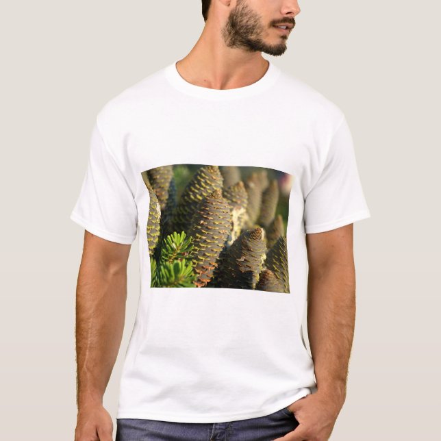 Camiseta Serene Tree Silhouette T-Shirt – Nature’s Calm (Frente)