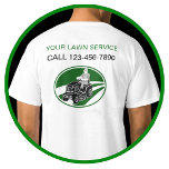 Camiseta Serviço de lançamento simples<br><div class="desc">Uma camisa de trabalho para o setor de serviços de grama com linhas de texto de símbolos de emblema de cortador de cavaleiro que você pode substituir pelo nome e número de contato da sua empresa ou qualquer outra informação que você queira exibir. Concebidos para um serviço de corte de...</div>