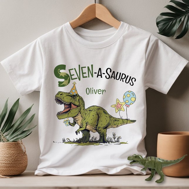 Camiseta Sete-A-Sauro Dinossauro Nome Personalizado Anivers (Cute Seven-A-Saurus T-Rex dinosaur theme boy 7th birthday party guest of honor kids youth t-shirt)