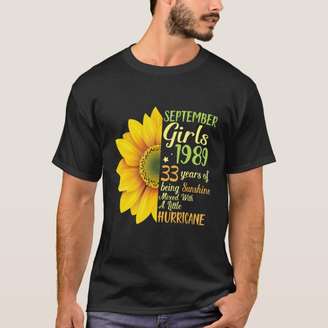 Camiseta Setembro Meninas 1989 33 Anos Misturando Sol (Frente)