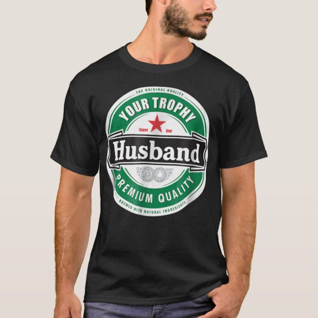 Camiseta Seu Marido Troféu - Engraçado Casado com T-Shir Cl (Frente)