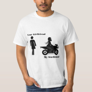 Camiseta Seu namorada, minha motocicleta da amiga