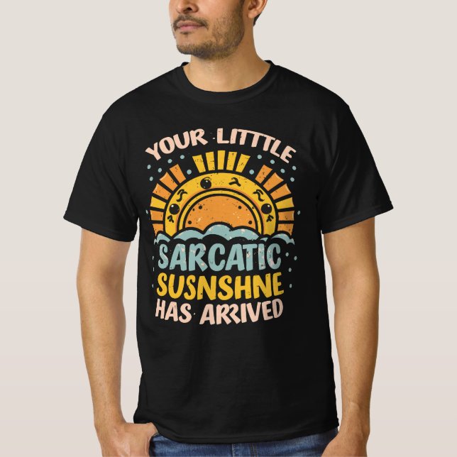 CAMISETA SEU PEQUENO RAIO DE SUNSHINE SARCÁSTICO CHEGOU (Frente)