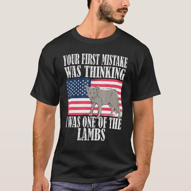 Camiseta Seu primeiro erro foi pensar que eu era um dos c (Frente)
