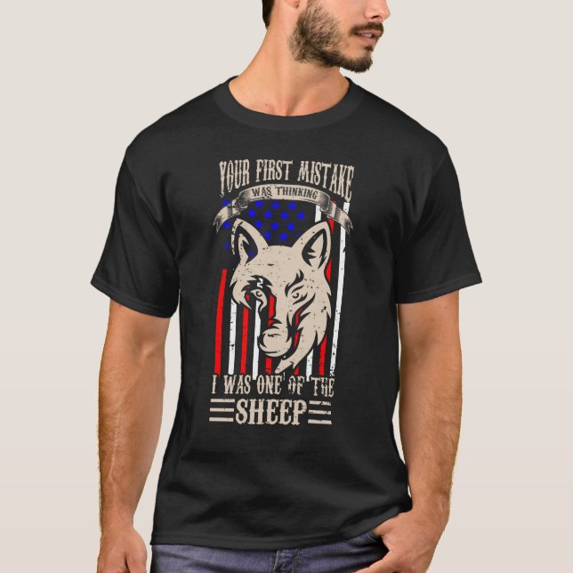 Camiseta Seu Primeiro Erro Foi Pensar Que Eu Era Uma Das Ov (Frente)