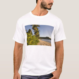 Camiseta Seychelles, Ilha de Mahe, praia de Anse Takamaka,