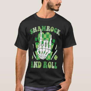 Camiseta Shamrock and Roll Skeleton Retro Rua Pattys Patric