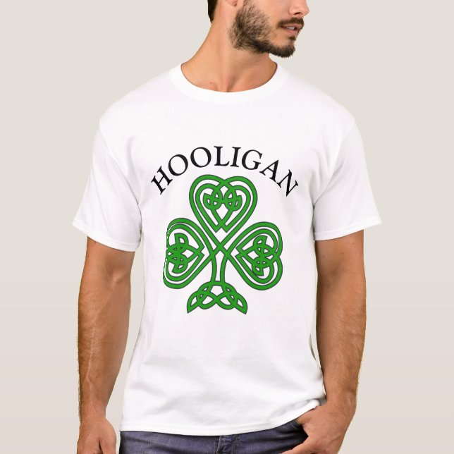 Camiseta Shamrock Hooligan Ruas Engraçadas. Dia de Patrick (Frente)