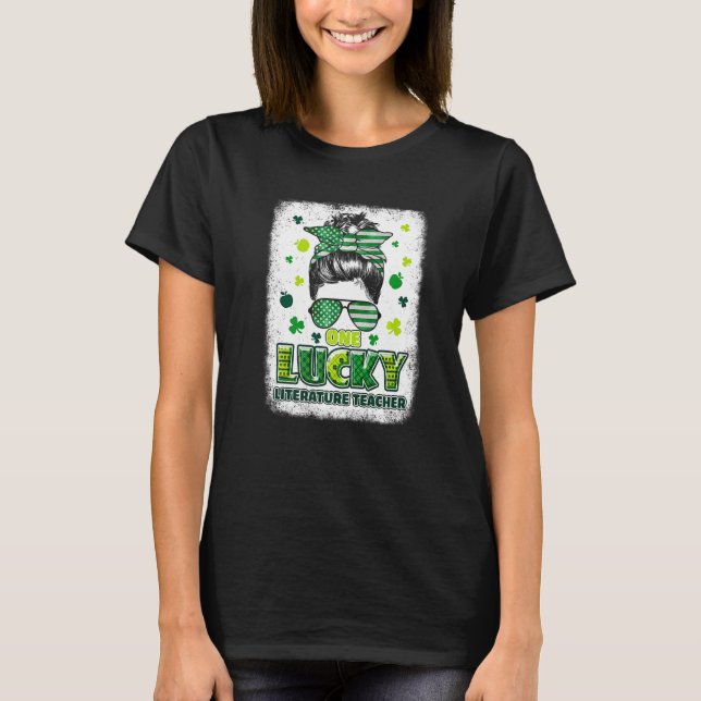Camiseta Shamrock One Lucky Literature Teacher Messy Bun Pa (Frente)