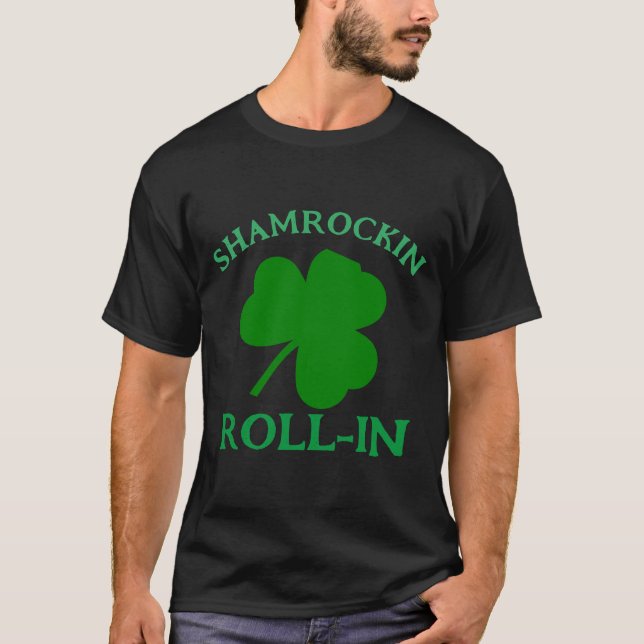 Camiseta Shamrockin Roll-in — Pedra de Dia de São Patrício  (Frente)