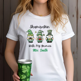 Camiseta "Shamrockin' with My Gnomies" - Teto Personalizado