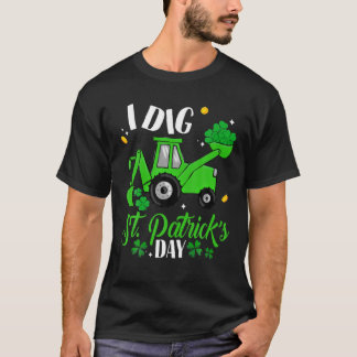Camiseta Shamrocks Trator I Porco Dia de São Patrício Brinq