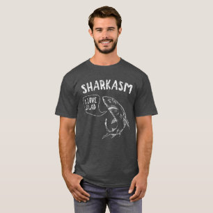 Camiseta Sharkasm com o tubarão que diz "eu amo a salada "