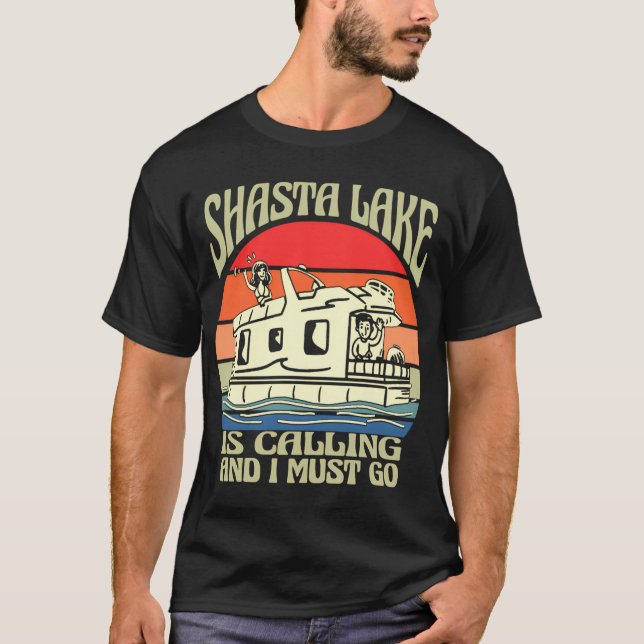 Camiseta Shasta Lake Chama De Férias Da Califórnia (Frente)