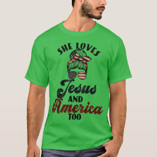 Camiseta She Loves Jesus And America Too 4th of July Proud 