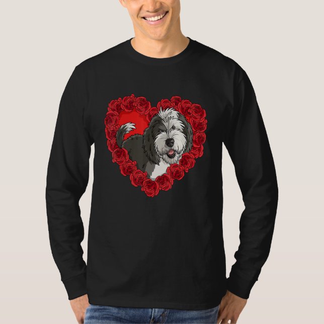 Camiseta Sheepadoodle Heart Roses Valentine Day Dog Mom (Frente)