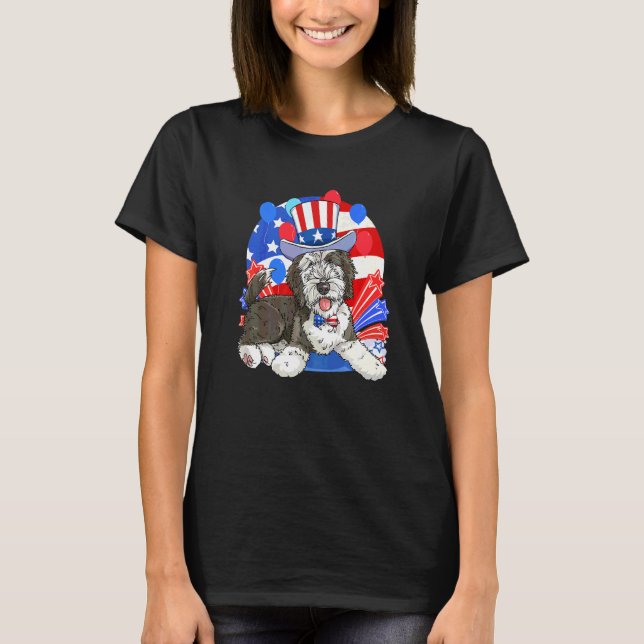 Camiseta Sheepadoodle Patriótico Tio Sam 4 de Julho Ameri (Frente)