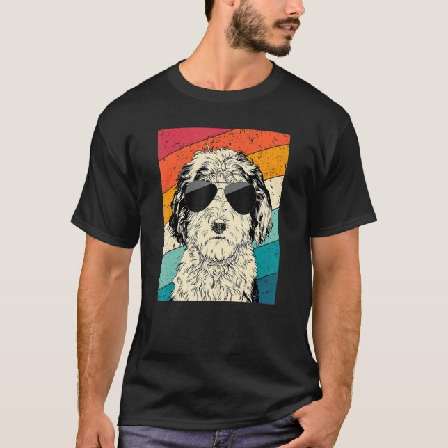 Camiseta Sheepadoodle retroativo com alça de óculos escuros (Frente)