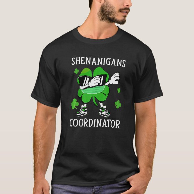 Camiseta Shenanigans Coordenador Funny Shamrock Rua Pat (Frente)