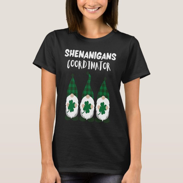 Camiseta Shenanigans Coordinator St Patricks Day Gnomes Gre (Frente)