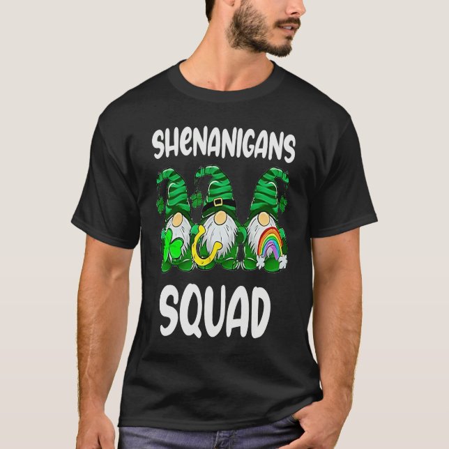 Camiseta Shenanigans Squad Gnomes St Patrick's Day Men Wome (Frente)