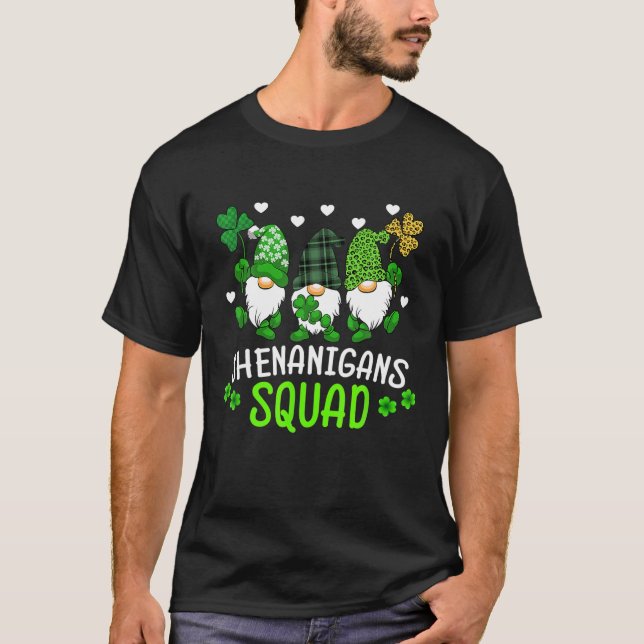 Camiseta Shenanigans Squad Gnomos Verde Orgulhosa Rua Irlan (Frente)