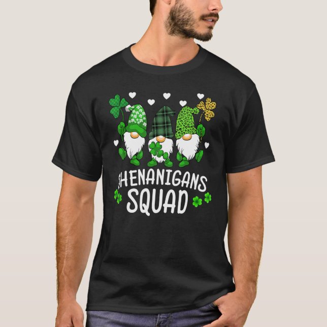 Camiseta Shenanigans Squad St Patricks Day Gnomes Green Pro (Frente)