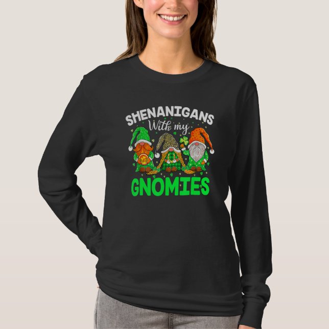 Camiseta Shenanigans With My Gnomies St Patrick's Day Gnome (Frente)