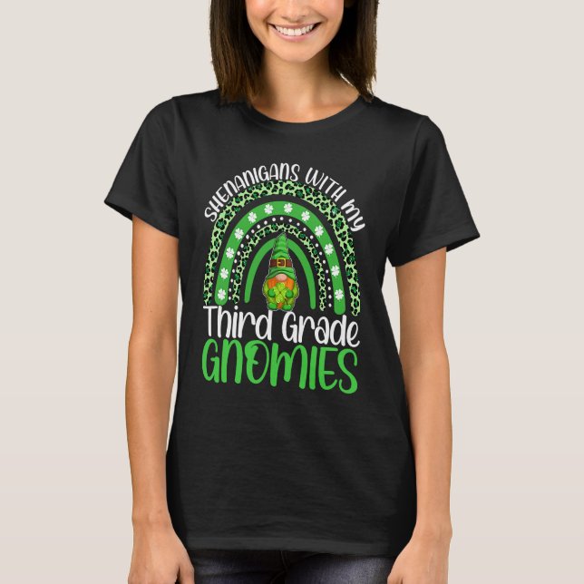 Camiseta Shenanigans With My Third Grade Gnomies St Patrick (Frente)