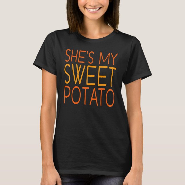 Camiseta Shes My Sweet Potato I Yam Set Thanksgiving Couple (Frente)