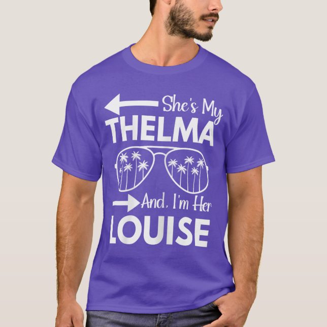 Camiseta Shes Myhelma and Im Her Louise Right Arrow Best Fr (Frente)