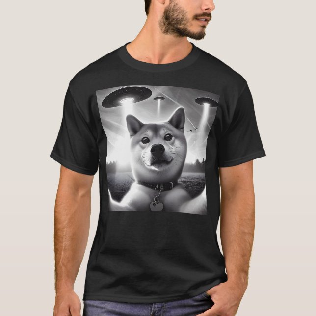 Camiseta Shiba Inu Dog Dad Mom Funny Graphic Selfie UFOs We (Frente)