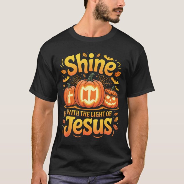 Camiseta Shine With The Light Of Jesus Christian Halloween  (Frente)
