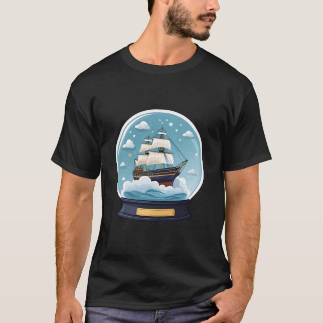 Camiseta Ship Sailing in Starry Snow Globe. (Frente)