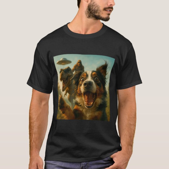 Camiseta Shocked Australian Shepherd Dog T-rex Bigfoot Ufo  (Frente)