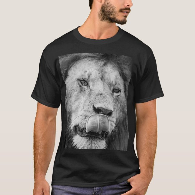 Camiseta Show Your Strength with Our Lion Print Shirt (Frente)