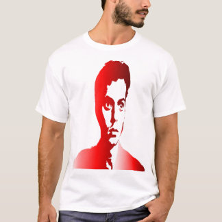 Camiseta Shuette vermelha de um homem com uma expressão pre