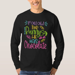 Camiseta Siga O Coelho Que Ele Tem Felz pascoa De Chocolate