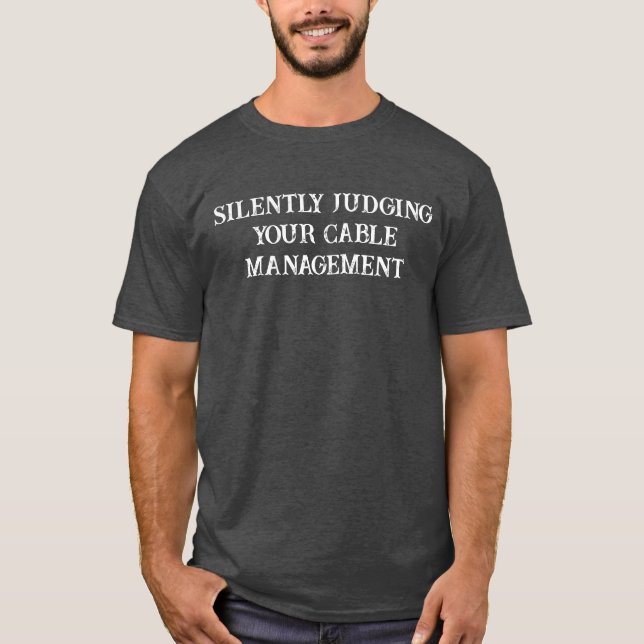 Camiseta silently judging your Cable Funny Electrician (Frente)