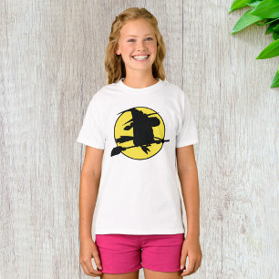 Camiseta Silhueta de Bruxa Voando em Vassoura Contra Lua Ch