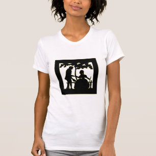 Camiseta Silhueta de um casal no amor em um parque