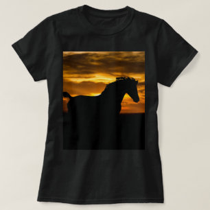 Camiseta Silhueta preta do por do sol do cavalo